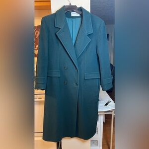 Super warm 100% wool and sophisticated color.